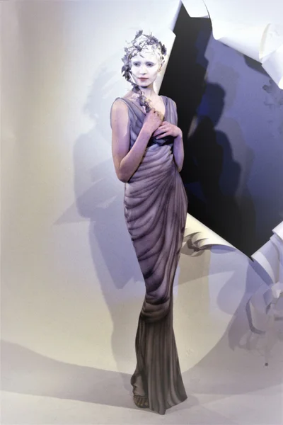 Look 32